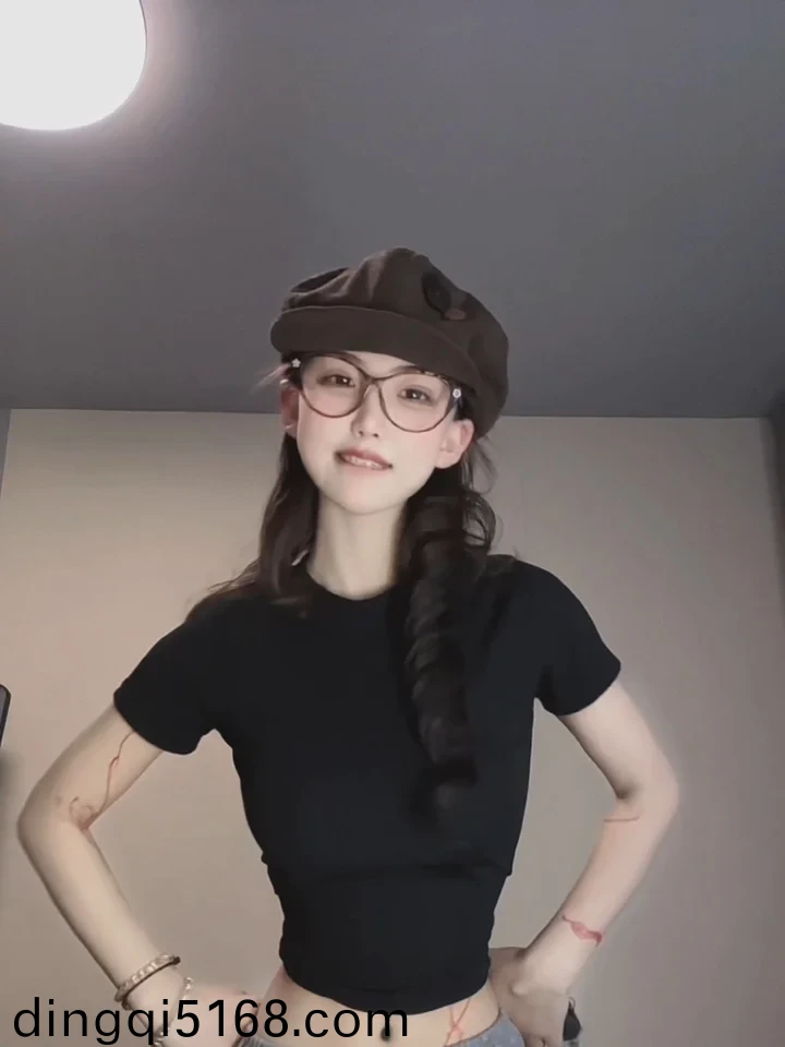 宝宝那么多水还说不要动图
